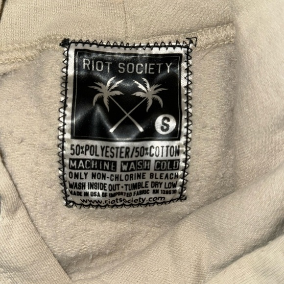 RIOT SOCIETY Beige Broken Bleeding Heart Hoodie - Picture 5 of 5